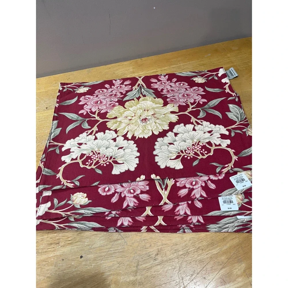 Pottery Barn Vtg Floral Placemats Set of 6 Red Linen Cotton Blend 14x20 Cottage